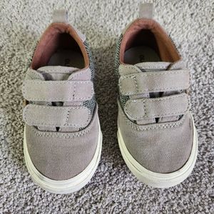 Old Navy unisex double strap grey baby sneakers, size 5
